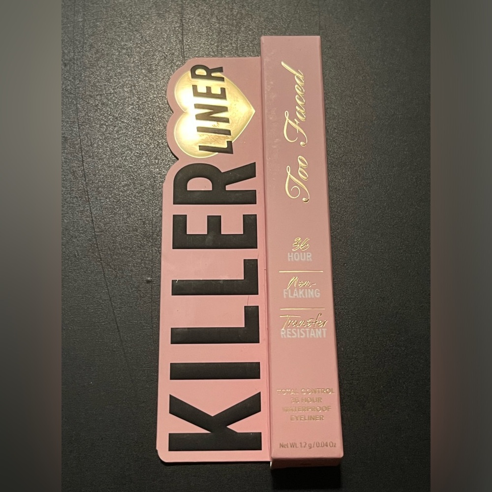 BNIB Too Faced Killer Liner "Killer Pink" 🎀